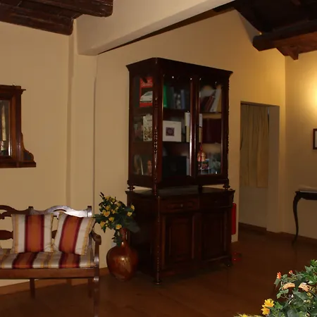 Couette-café Strada Della Marina 4*