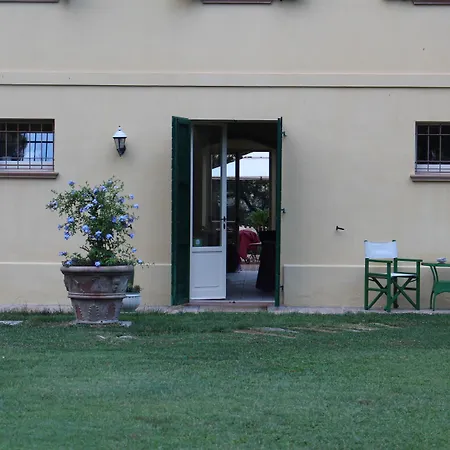 Couette-café Strada Della Marina 4*